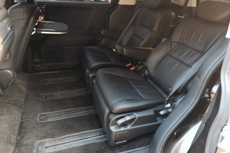 Used Honda Elysion 2016 2.4L Style Edition Interior 4