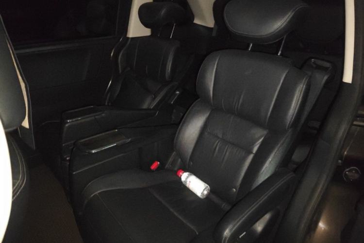 Used Honda Elysion 2016 2.4L Luxury Edition Interior 4