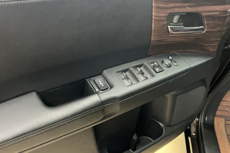Used Honda Elysion 2016 2.4L Style Edition Interior 4