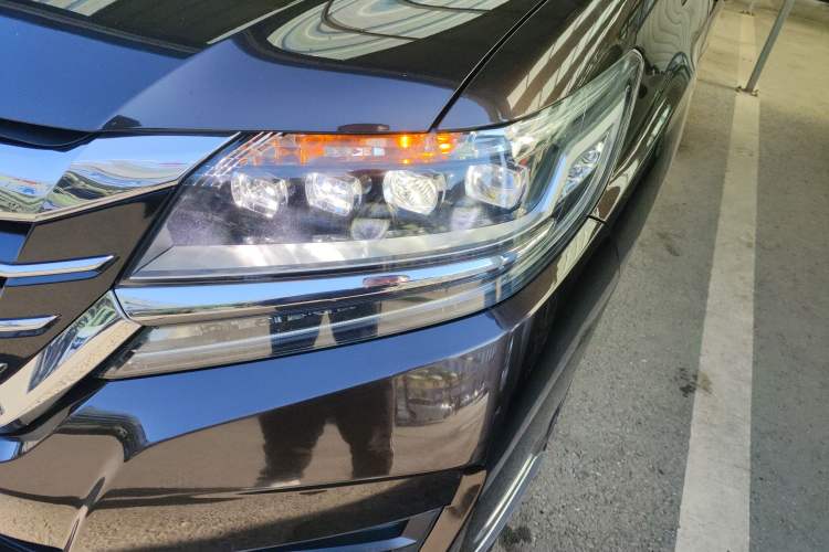 Used Honda Elysion 2016 2.4L Luxury Edition Left Front Headlight