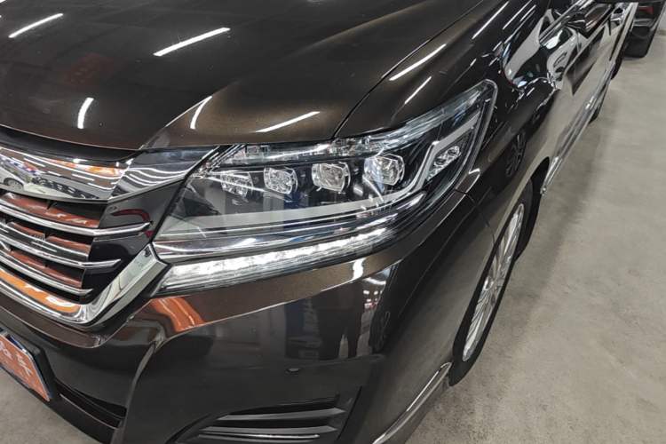 Used Honda Elysion 2016 2.4L Supreme Edition Left Front Headlight