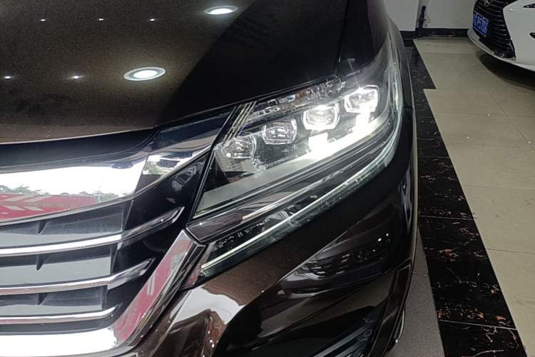 Used Honda Elysion 2016 2.4L Supreme Edition Left Front Headlight