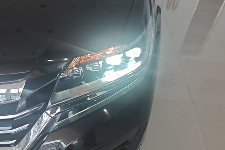 Used Honda Elysion 2016 2.4L Luxury Edition Left Front Headlight