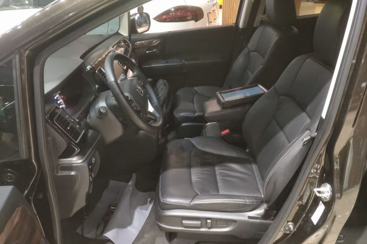 Used Honda Elysion 2016 2.4L Luxury Edition Left Front Seat