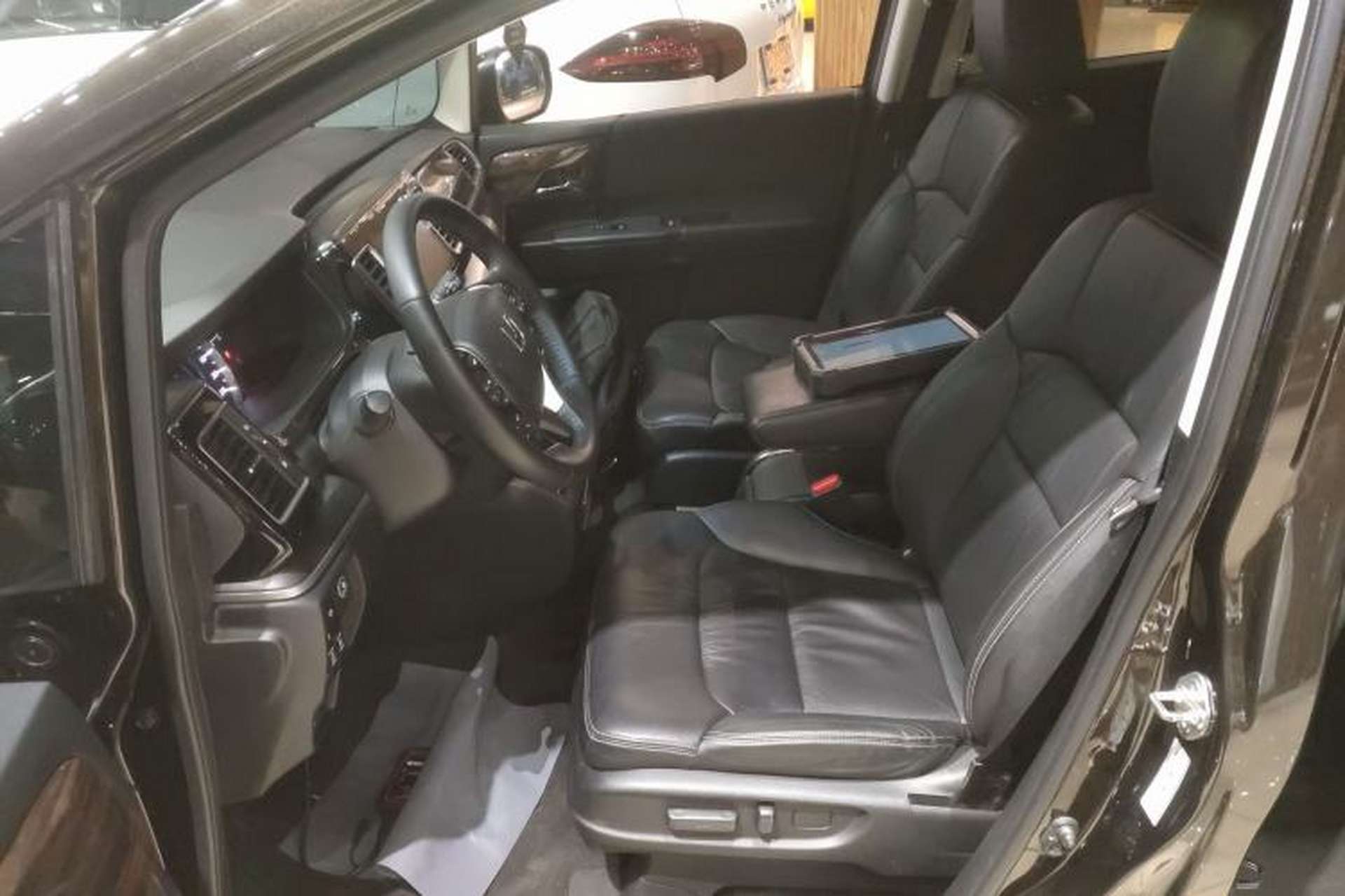 Used Honda Elysion 2016 2.4L Luxury Edition Left Front Seat