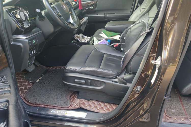 Used Honda Elysion 2016 2.4L Supreme Edition Left Front Seat