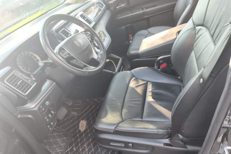 Used Honda Elysion 2016 2.4L Supreme Edition Left Front Seat