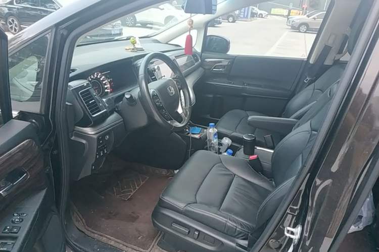 Used Honda Elysion 2016 2.4L Luxury Edition Left Front Seat