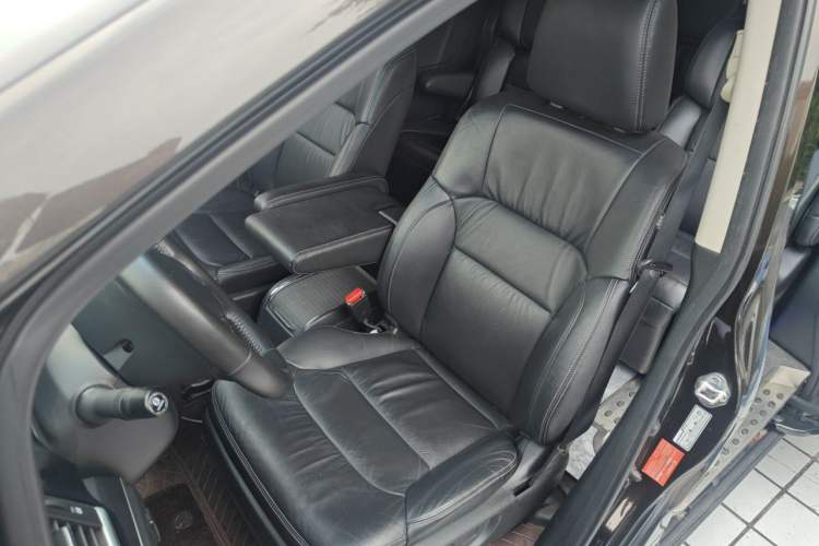 Used Honda Elysion 2016 2.4L Supreme Edition Left Front Seat