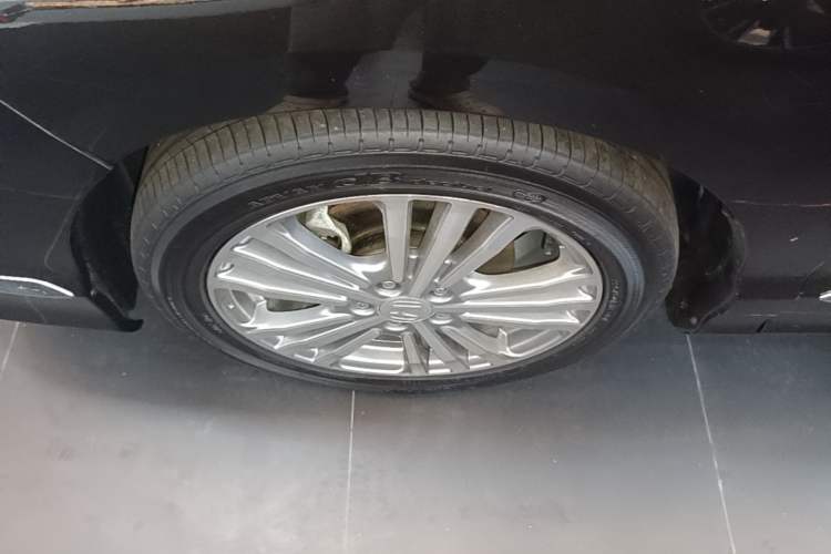 Used Honda Elysion 2016 2.4L Style Edition Left Front Wheel Hub