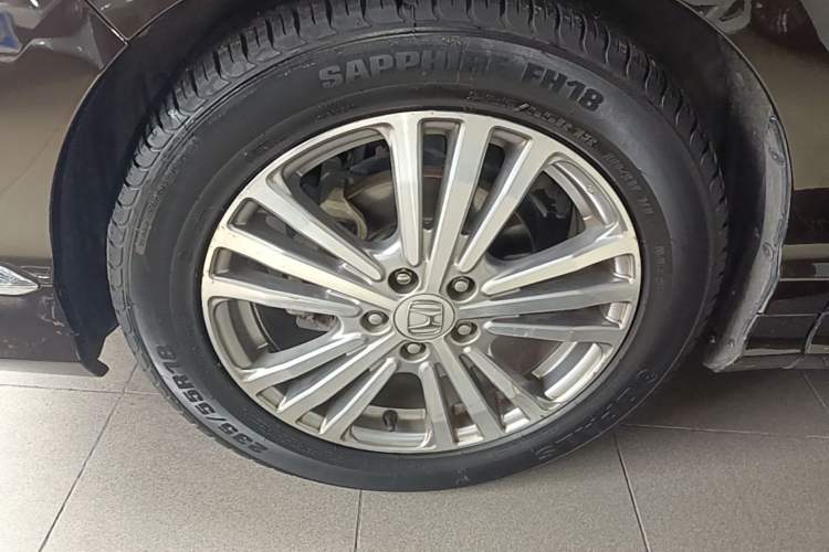 Used Honda Elysion 2016 2.4L Supreme Edition Left Front Wheel Hub