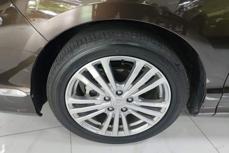 Used Honda Elysion 2016 2.4L Classic Edition Left Front Wheel Hub