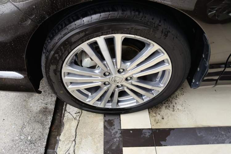 Used Honda Elysion 2016 2.4L Classic Edition Left Front Wheel Hub