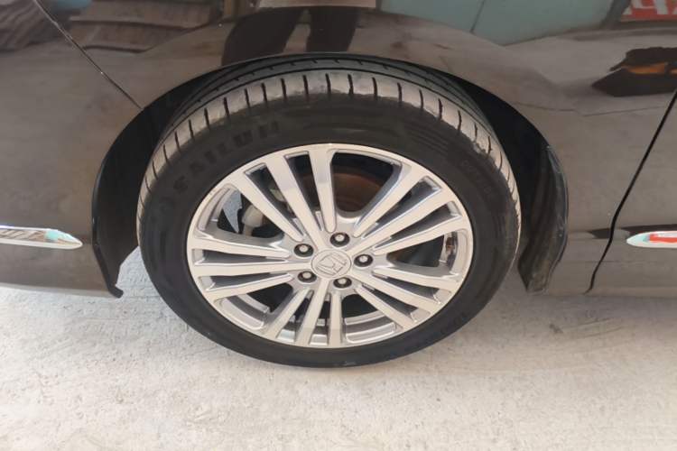 Used Honda Elysion 2016 2.4L Style Edition Left Front Wheel Hub