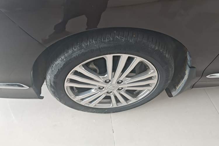 Used Honda Elysion 2016 2.4L Luxury Edition Left Front Wheel Hub