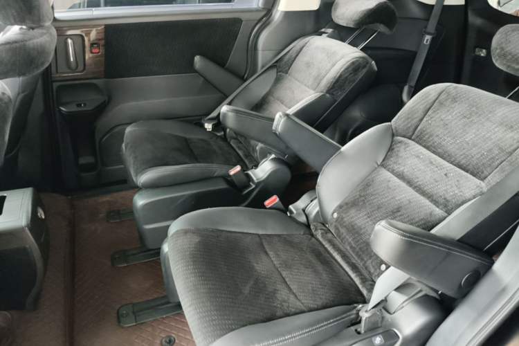 Used Honda Elysion 2016 2.4L Classic Edition Left Rear Seat