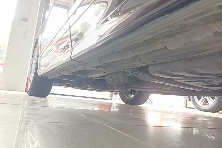 Used Honda Elysion 2016 2.4L Supreme Edition Left Side Sill