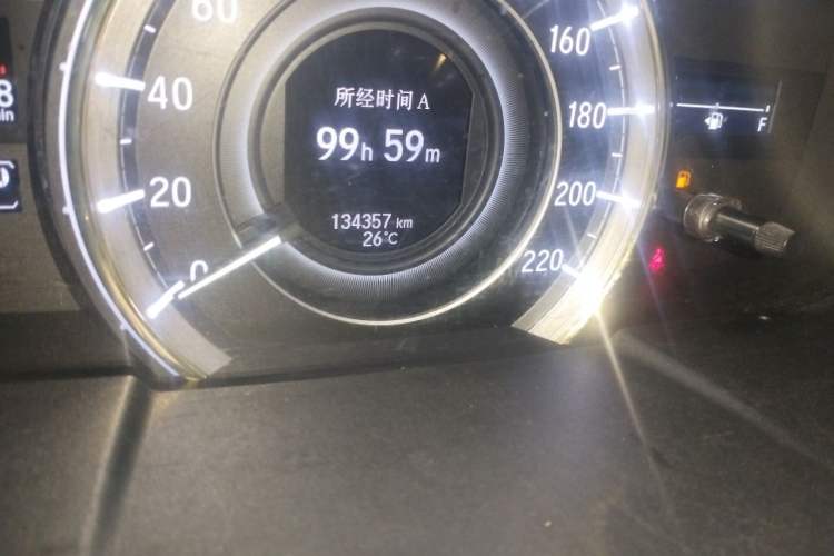 Used Honda Elysion 2016 2.4L Supreme Edition Odometer Close Up