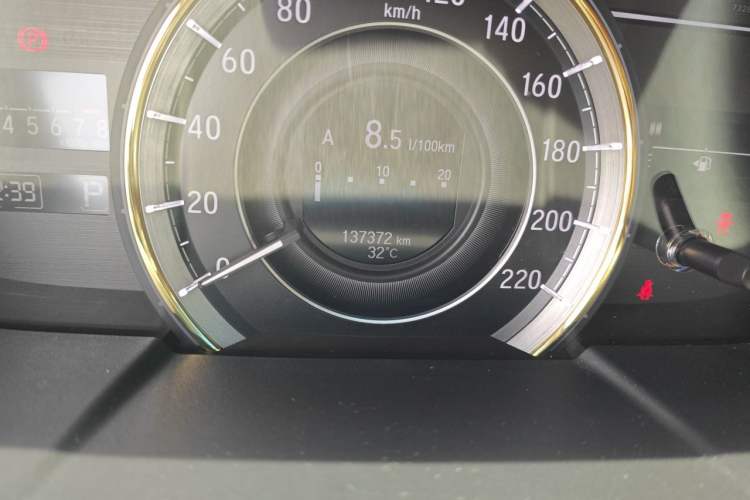 Used Honda Elysion 2016 2.4L Luxury Edition Odometer Close Up