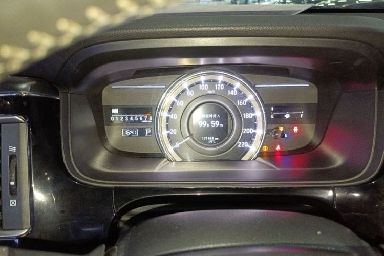 Used Honda Elysion 2016 2.4L Luxury Edition Odometer Close Up