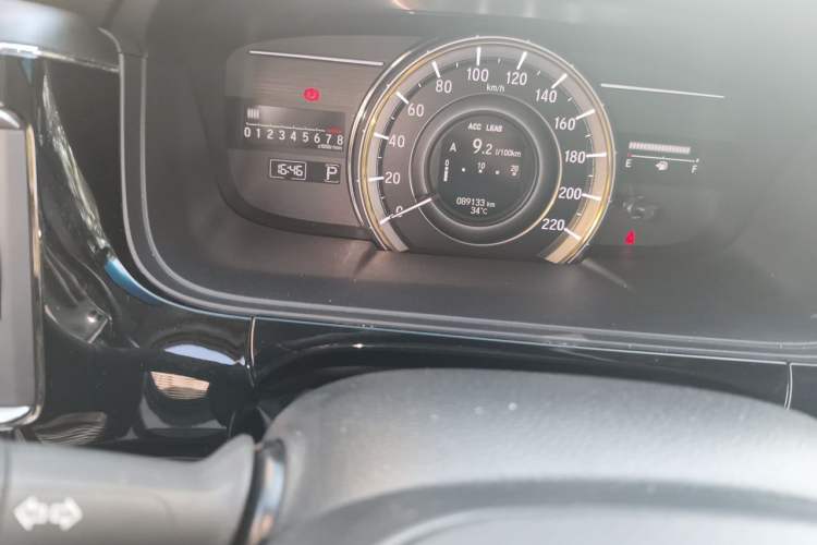 Used Honda Elysion 2016 2.4L Supreme Edition Odometer Close Up