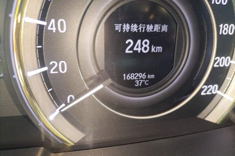 Used Honda Elysion 2016 2.4L Supreme Edition Odometer Close Up