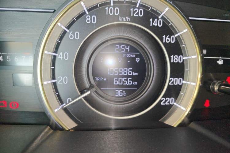 Used Honda Elysion 2016 2.4L Classic Edition Odometer Close Up