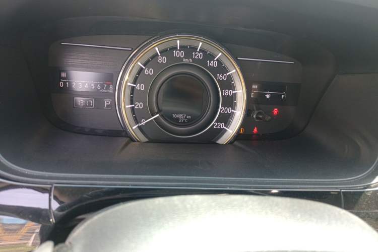 Used Honda Elysion 2016 2.4L Supreme Edition Odometer Close Up