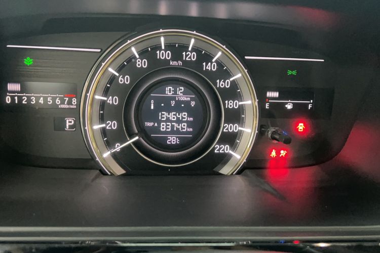 Used Honda Elysion 2016 2.4L Style Edition Odometer Close Up