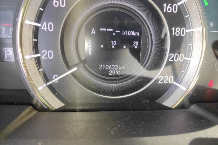 Used Honda Elysion 2016 2.4L Luxury Edition Odometer Close Up