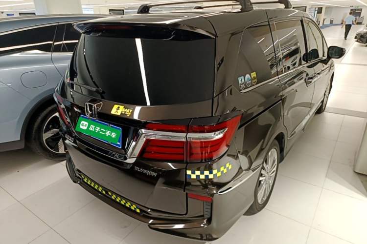 Used Honda Elysion 2016 2.4L Supreme Edition Rear Right 45 Deg