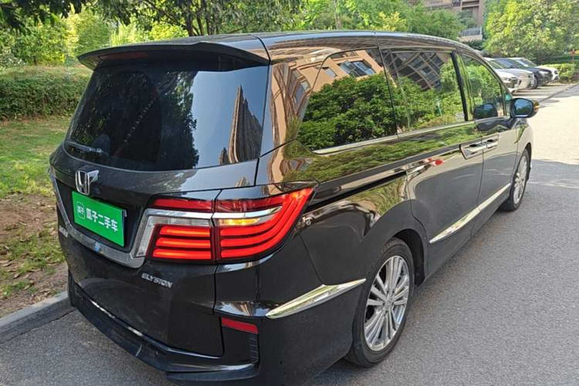Used Honda Elysion 2016 2.4L Style Edition Rear Right 45 Deg