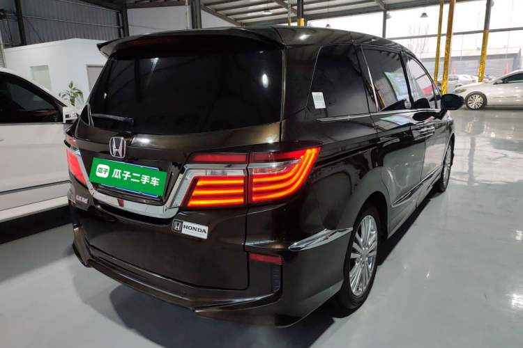 Used Honda Elysion 2016 2.4L Luxury Edition Rear Right 45 Deg