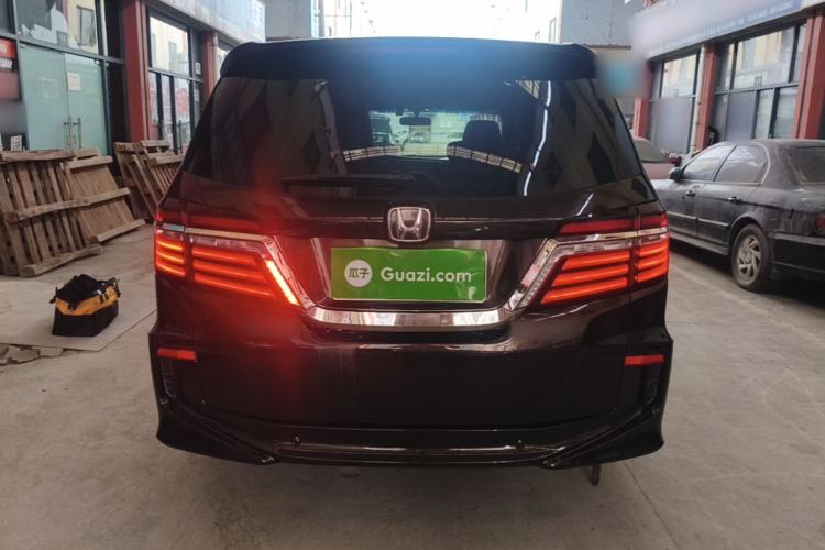 Used Honda Elysion 2016 2.4L Style Edition Rear
