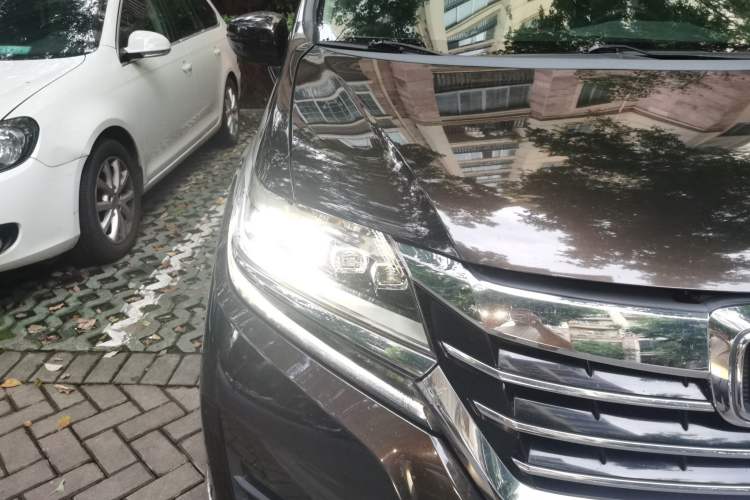 Used Honda Elysion 2016 2.4L Luxury Edition Right Front Headlight