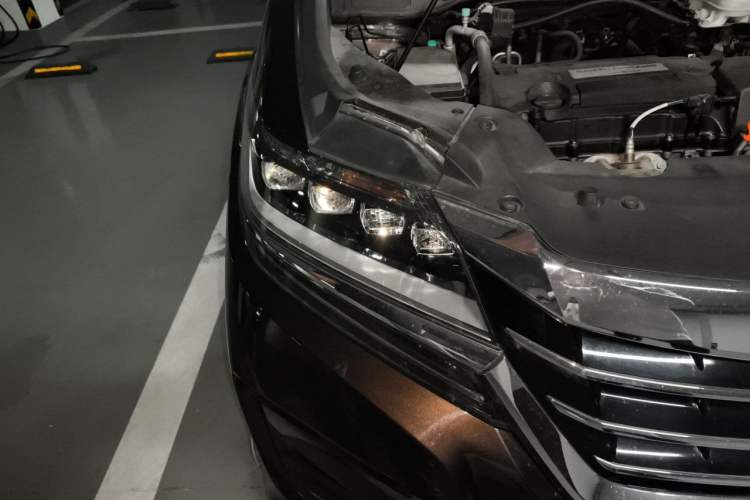 Used Honda Elysion 2016 2.4L Luxury Edition Right Front Headlight