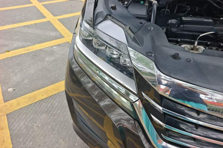 Used Honda Elysion 2016 2.4L Luxury Edition Right Front Headlight
