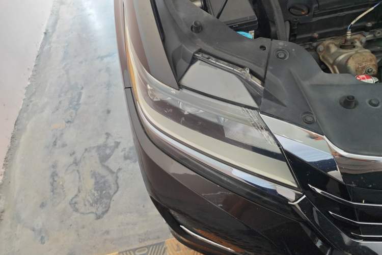 Used Honda Elysion 2016 2.4L Classic Edition Right Front Headlight
