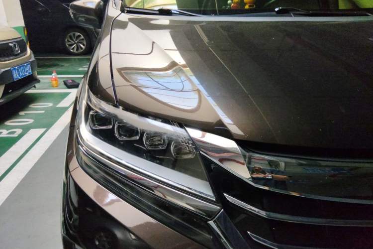 Used Honda Elysion 2016 2.4L Luxury Edition Right Front Headlight