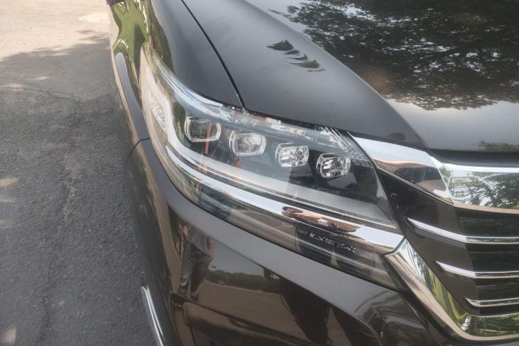 Used Honda Elysion 2016 2.4L Luxury Edition Right Front Headlight