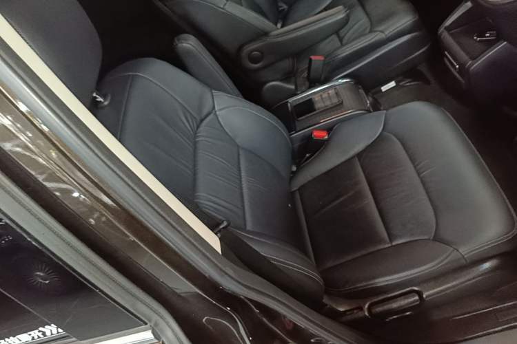 Used Honda Elysion 2016 2.4L Style Edition Right Front Seat