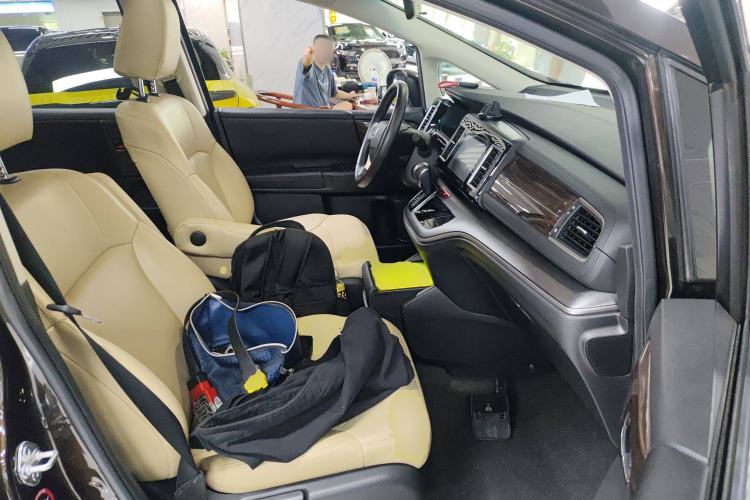 Used Honda Elysion 2016 2.4L Classic Edition Right Front Seat
