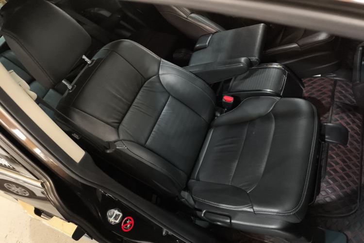 Used Honda Elysion 2016 2.4L Supreme Edition Right Front Seat