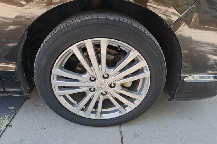 Used Honda Elysion 2016 2.4L Luxury Edition Right Front Wheel Hub