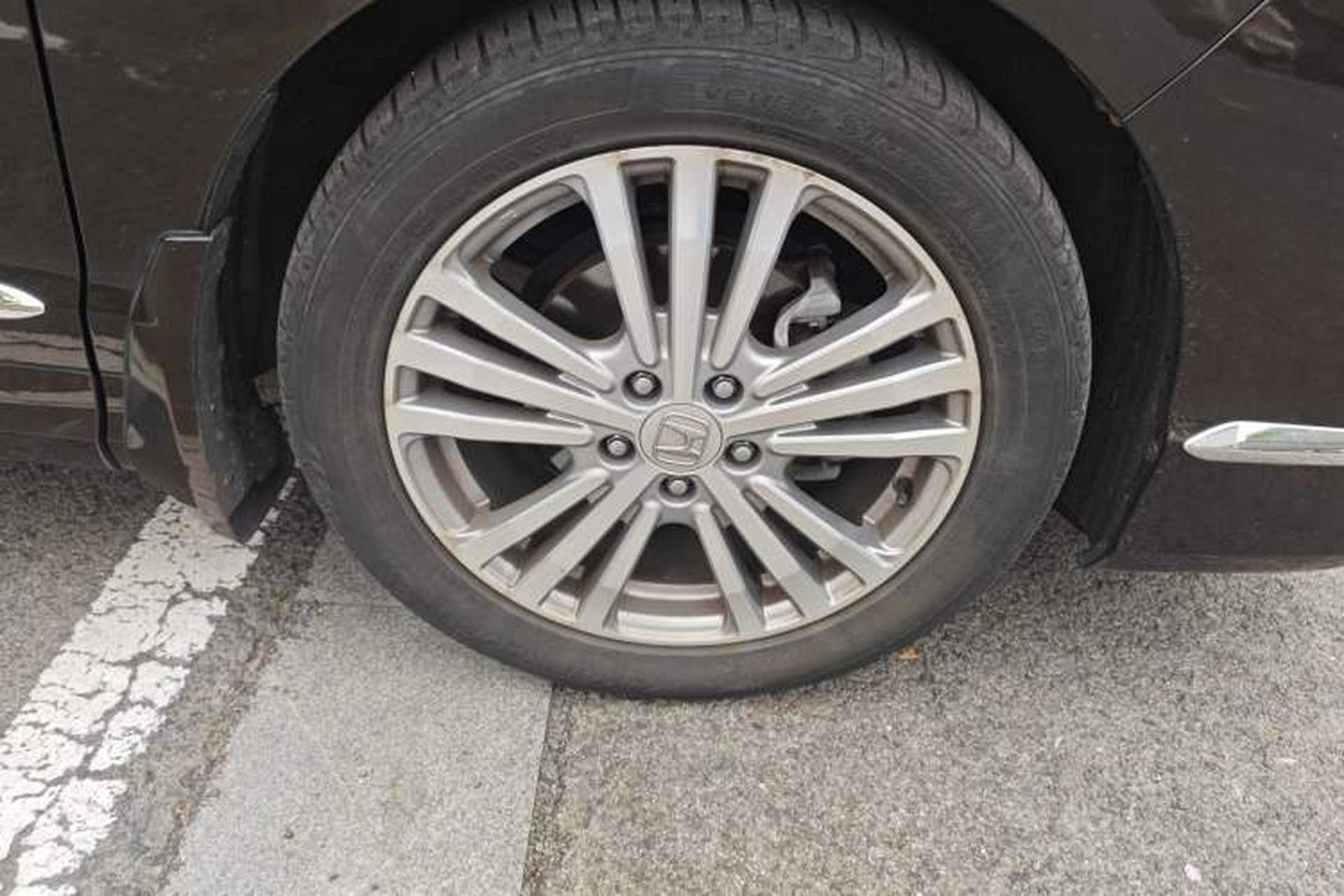 Used Honda Elysion 2016 2.4L Comfort Edition Right Front Wheel Hub