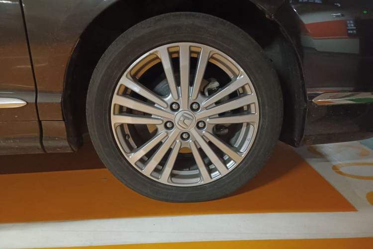 Used Honda Elysion 2016 2.4L Supreme Edition Right Front Wheel Hub