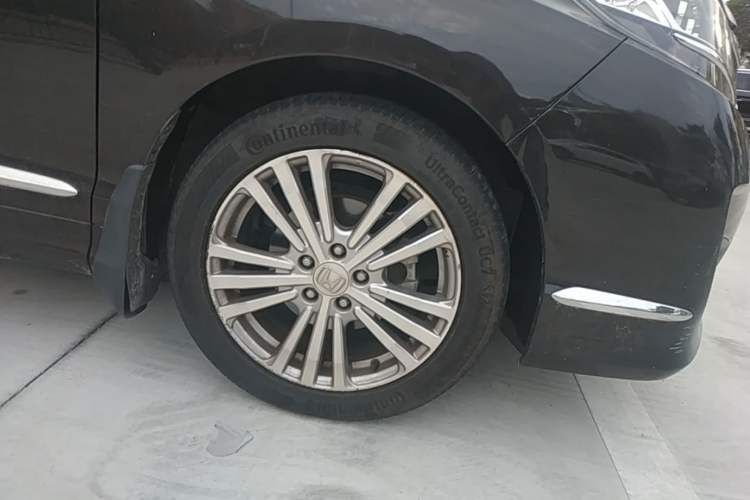 Used Honda Elysion 2016 2.4L Luxury Edition Right Front Wheel Hub
