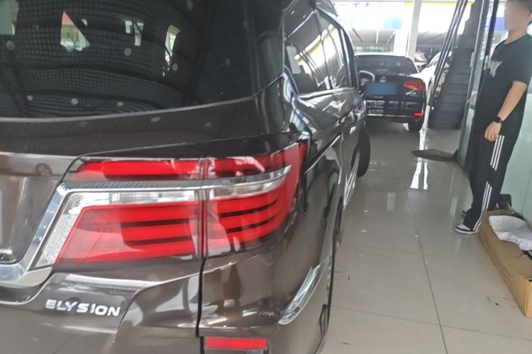 Used Honda Elysion 2016 2.4L Luxury Edition Right Rear Taillight
