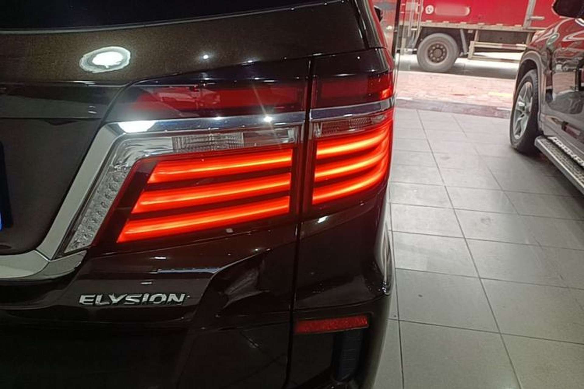 Used Honda Elysion 2016 2.4L Supreme Edition Right Rear Taillight