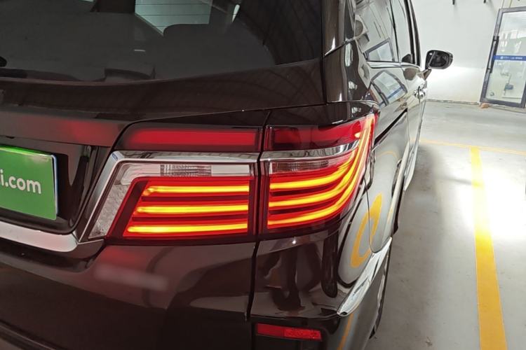 Used Honda Elysion 2016 2.4L Supreme Edition Right Rear Taillight